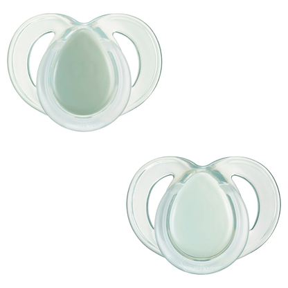 Tommee Tippee 2x Nighttime Soothers, Glow in the Dark, Steriliser Pod, 6 - 18m - UK Food & Drink - 5010415333629